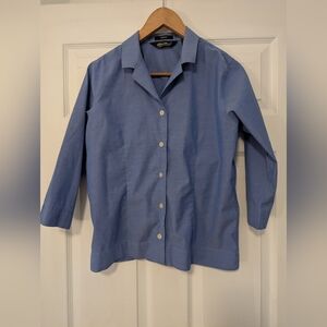 Eddie Bauer Blue Cotton Blend Button Up Shirt Wrinkle Resistant Size Medium